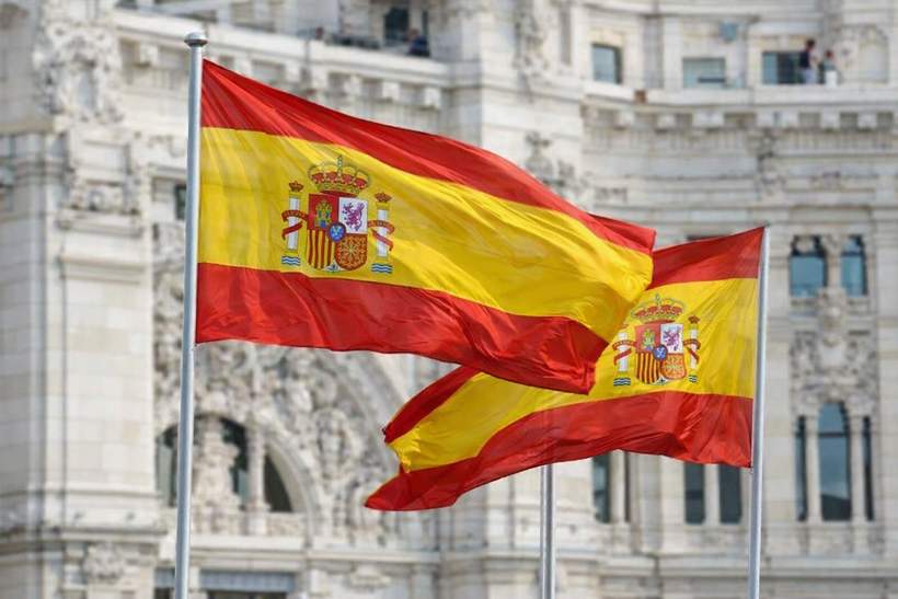 Spanish Authorities Dismantle Ukrainian Network Exploiting Women for Online Gambling Fraud