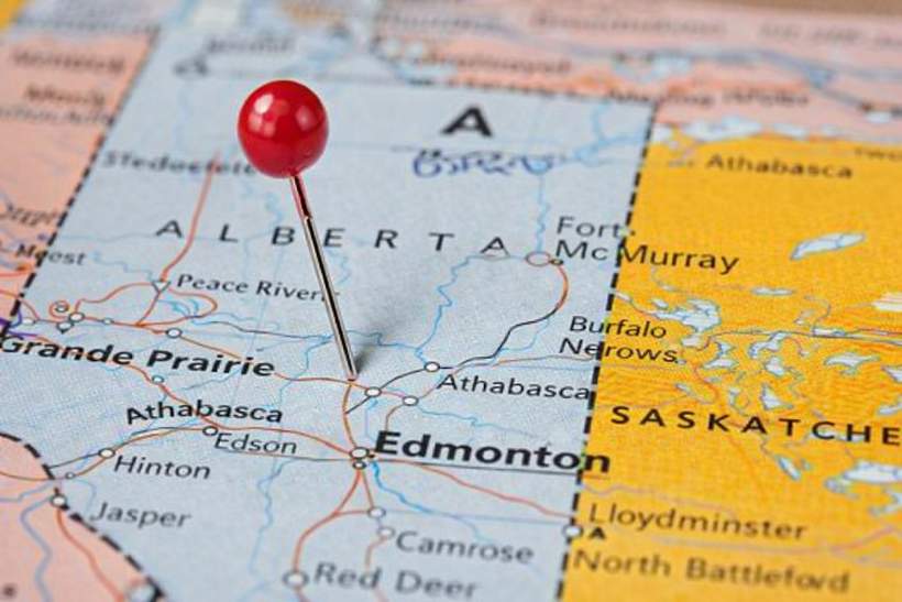 Alberta Sets Stage for Launch of Regulated Online Gambling Market with 32 Operators