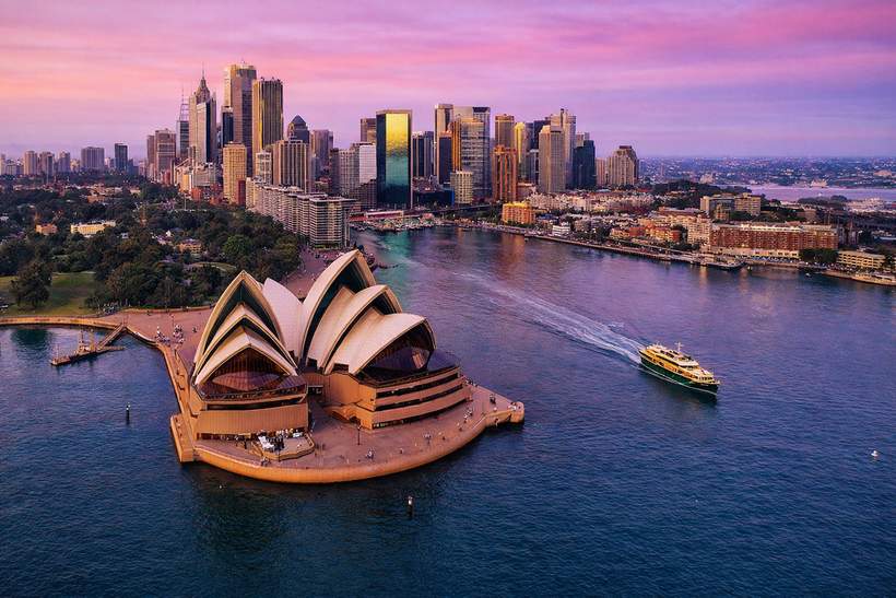 NSW Plans to Halve Poker Machine Numbers Amid Gambling Concerns